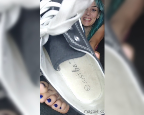 MythicMaggie aka mythicmaggie OnlyFans - Smelly Sneaker Update! Casual Content, Shoe Removal, Sweaty Feet, ShoeFoot Sniffing, Close Up Shots Okay, so this