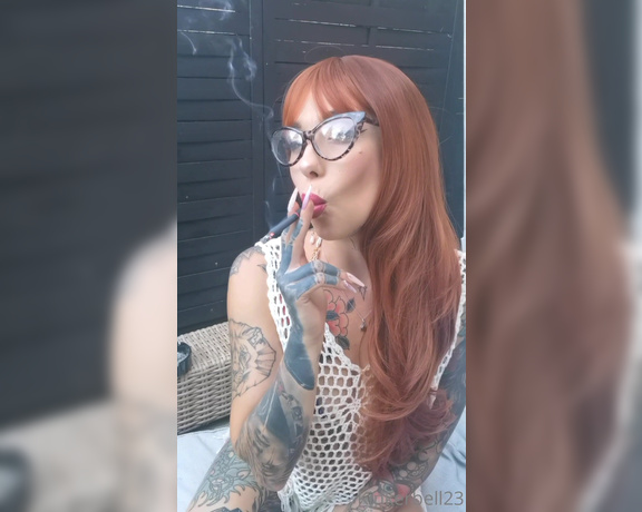 Queen Kinkerbell aka kinkerbell23 OnlyFans - Sound ON for this one! Trying these new Black devil cigarettes, Ive only ever had the