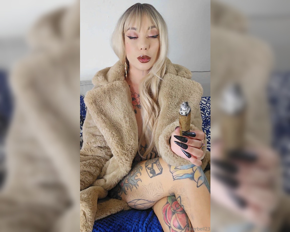 Queen Kinkerbell aka kinkerbell23 OnlyFans - Lets start the weekend right Cigar lovers I sure hope you enjoy this as much