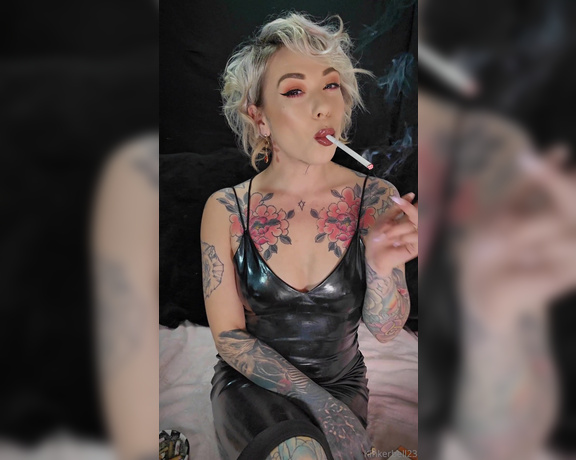 Queen Kinkerbell aka kinkerbell23 OnlyFans - Smoke with me today, if its the only thing you do Itll guarantee you have the