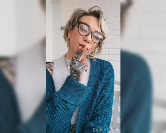 Queen Kinkerbell aka kinkerbell23 OnlyFans - Enjoying a cheeky cigarello before I head out for the day, trying to make sure you