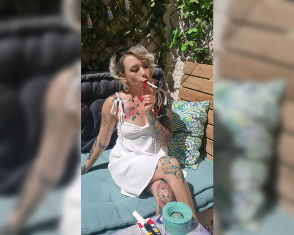 Queen Kinkerbell aka kinkerbell23 OnlyFans - Goooood afternoon, the sun is beaming here! Taking full advantage, chain smoking my way through two Malboros