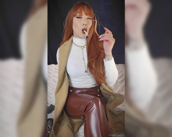 Queen Kinkerbell aka kinkerbell23 OnlyFans - OK Im giving you all a challenge! Rate this smokey video out of 10