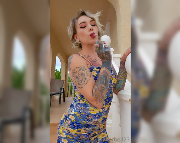 Queen Kinkerbell aka kinkerbell23 OnlyFans - Finally the weather has cleared up for a quick opportunity to smoke outside Trying on new