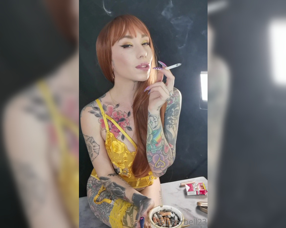 Queen Kinkerbell aka kinkerbell23 OnlyFans - POWER SMOKING Chain smoking Kinkerbell, what do you all think