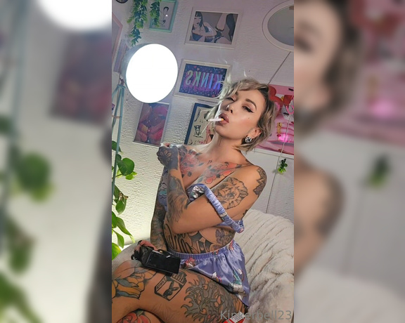 Queen Kinkerbell aka kinkerbell23 OnlyFans - You know late night, smokey sessions with Kinks are the best Tell me Im wrong