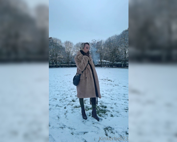 Queen Kinkerbell aka kinkerbell23 OnlyFans - Just a little cold, snowy update for you all from my trip! Having the best time