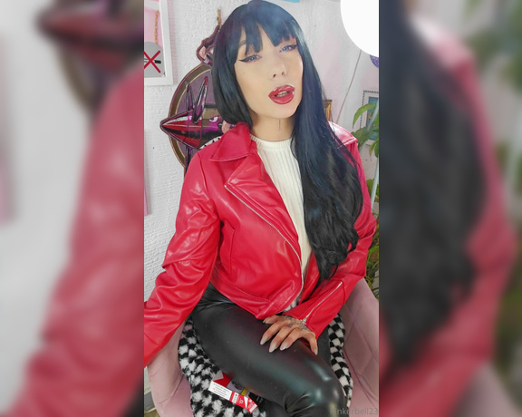 Queen Kinkerbell aka kinkerbell23 OnlyFans - Look whos back dressed in all Leather, just for you! Another new video for you