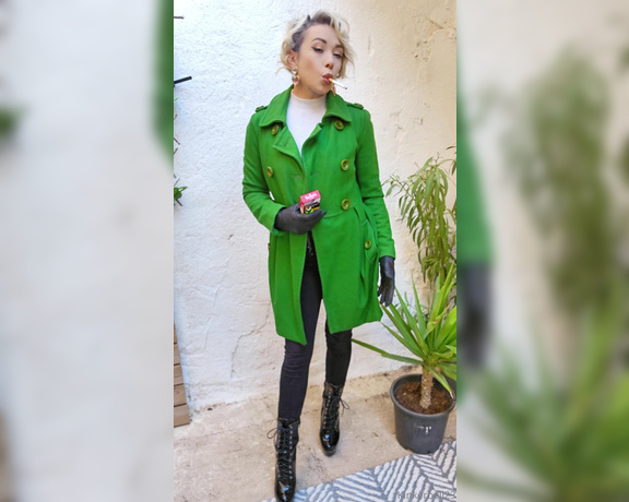 Queen Kinkerbell aka kinkerbell23 OnlyFans - What do you all think to my new Green coat I thought Id treat myself