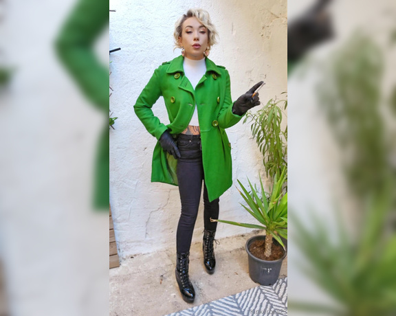 Queen Kinkerbell aka kinkerbell23 OnlyFans - What do you all think to my new Green coat I thought Id treat myself