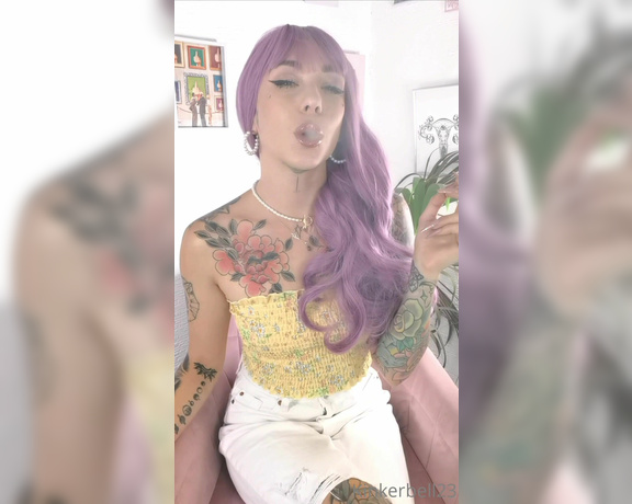 Queen Kinkerbell aka kinkerbell23 OnlyFans - A cheeky smokey clip before I head out for the day, do you like my outfit