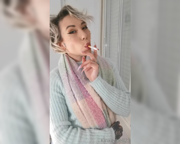 Queen Kinkerbell aka kinkerbell23 OnlyFans - TWO cigarettes TWO crushes!