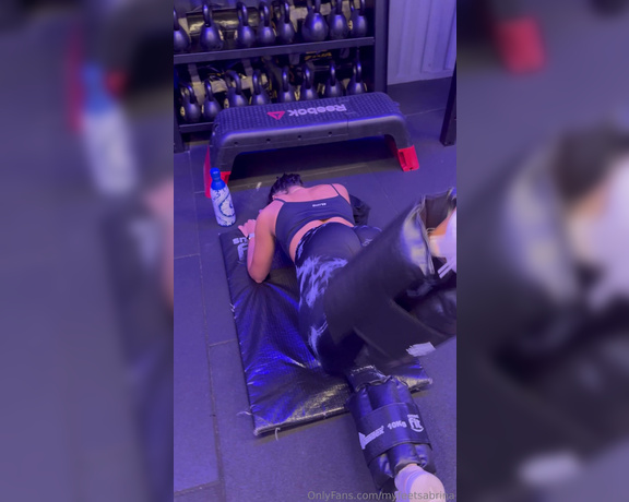 My Feet Sabrina aka myfeetsabrina OnlyFans - I feel so horny when I at the gym, what do u think fuck me right