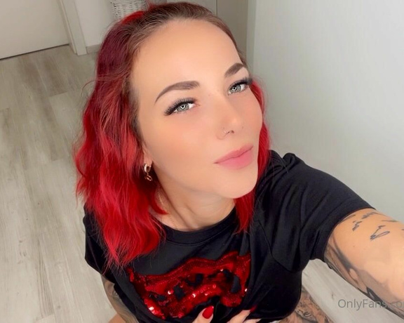 NinaDevil aka ninadevil_free OnlyFans - Na was hast du heute schnes vor well what are you doing today