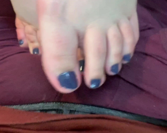 Ballbustingbitch - BallBusting FootJob - Vid Request