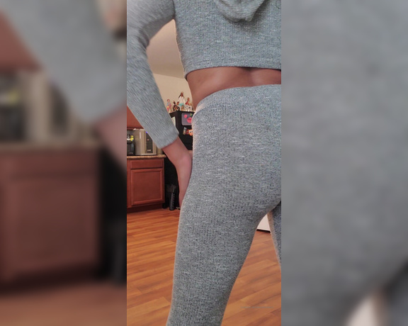 Mya Mula aka myamulagoddess OnlyFans - Send for more leggings