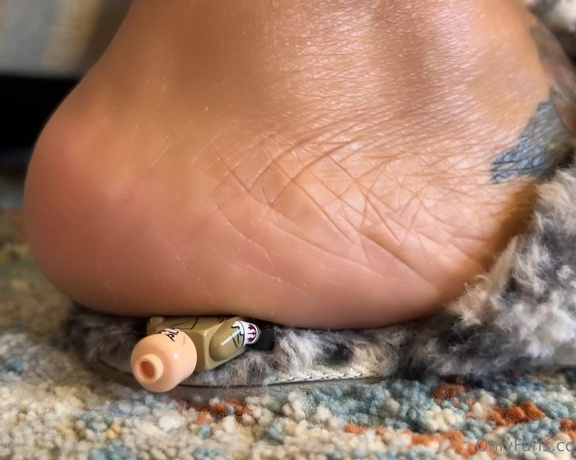 Aminah Feetz aka aminahfeet OnlyFans - Aminah stars in Giantess Aminah” All you giantessshrink fetish boys can thank a fellow sub for