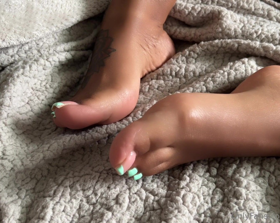 Aminah Feetz aka aminahfeet OnlyFans - Just relaxing