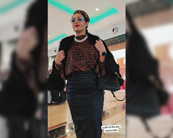 Ezada Sinn aka ezada OnlyFans - Lookbook for our date at the cinema