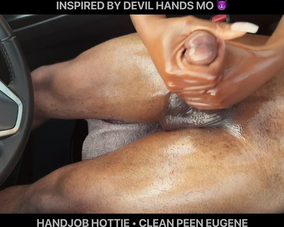 Clean Peen Eugene aka cleanpeeneugene OnlyFans Video - Having a sesh with fineeassmo must be no joke HandjobHottie broke out the coconut oil and