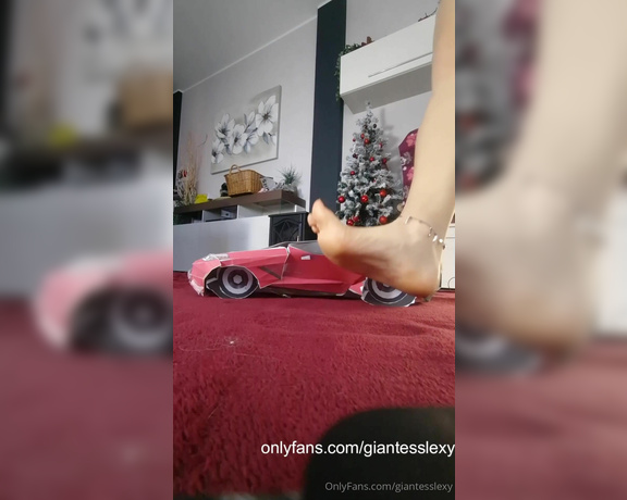 Goddes Lexy aka giantesslexy OnlyFans - Crushing Your Car