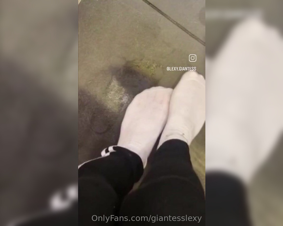 Goddes Lexy aka giantesslexy OnlyFans - My feet are hot! do you want to smell