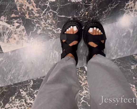 Jessyfeetparis75 aka jessyfeetparis75 OnlyFans - 08-05-2024 - Like & comment