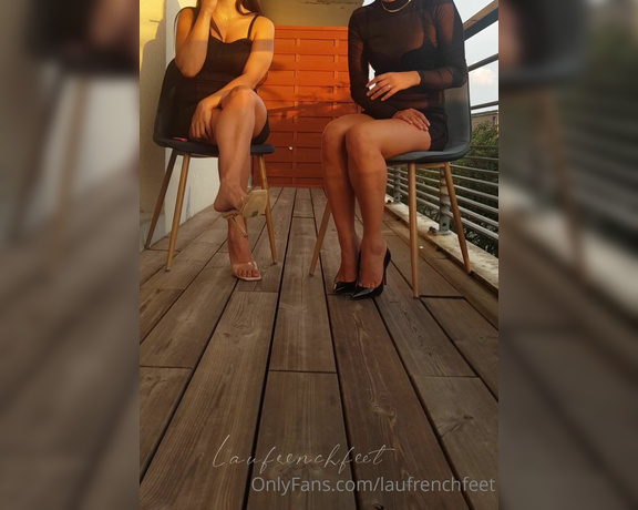 Laufrenchfeet aka laufrenchfeet OnlyFans - 08-23-2021 - Dangling video with @ivy