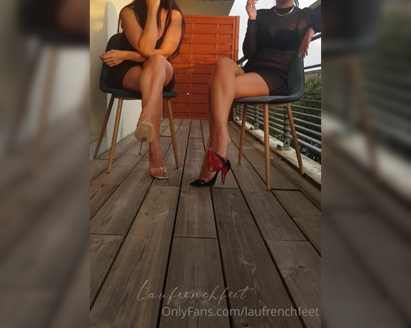 Laufrenchfeet aka laufrenchfeet OnlyFans - 08-23-2021 - Dangling video with @ivy