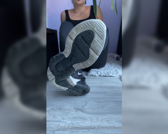 Laufrenchfeet aka laufrenchfeet OnlyFans - 09-02-2021 - Joi after sport veiny feet