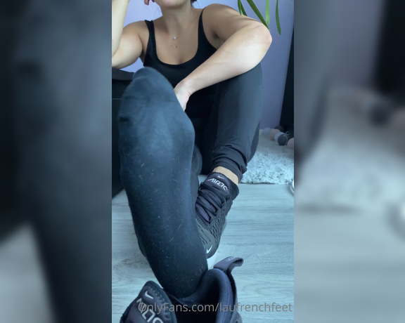 Laufrenchfeet aka laufrenchfeet OnlyFans - 09-02-2021 - Joi after sport veiny feet