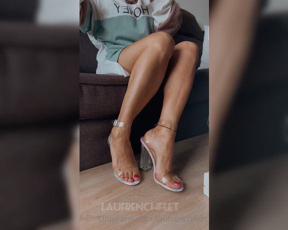 Laufrenchfeet aka laufrenchfeet OnlyFans - 05-03-2021 - Lets make a dealyou like pictures like this and I like tips So, now its