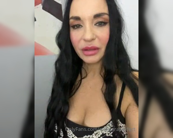 Miss Lara Perfect aka misslaraperfect OnlyFans - 10-22-2022 - Video 185702