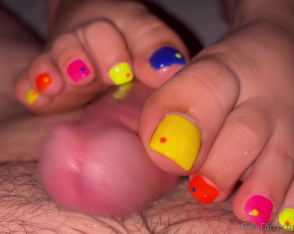 LatinaMala aka latinamala1 OnlyFans - 05-23-2023 - Tickling teasing colourful neon toes rubbing on a big head