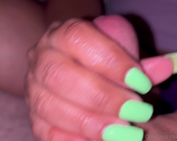 LatinaMala aka latinamala1 OnlyFans - 08-05-2023 - Lavender and green handjobs it was fun teasing out this shot, loved tickling his head as