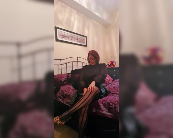 Miss B aka missb52s OnlyFans - 11-01-2020 - A good old fashioned spank with my slippers