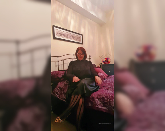 Miss B aka missb52s OnlyFans - 11-01-2020 - A good old fashioned spank with my slippers