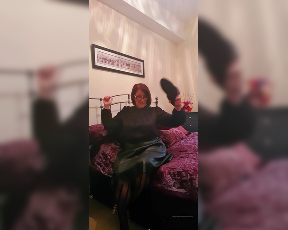 Miss B aka missb52s OnlyFans - 11-01-2020 - A good old fashioned spank with my slippers