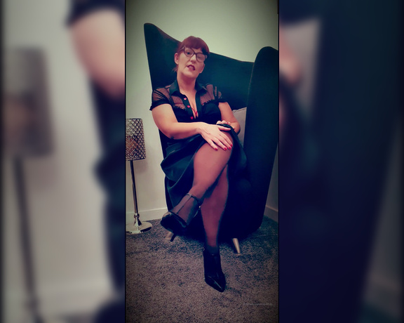 Miss B aka missb52s OnlyFans - 10-30-2021 - Step mother knows your little secret