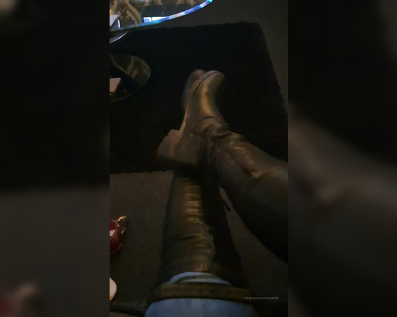 Miss B aka missb52s OnlyFans - 02-10-2020 - That noise gets you excited boot boy