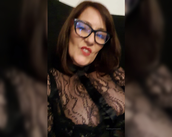 Miss B aka missb52s OnlyFans - 02-11-2020 - You wish my lips were