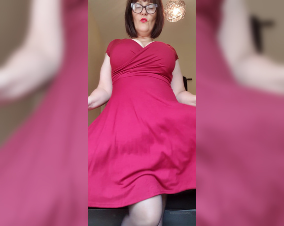 Miss B aka missb52s OnlyFans - 06-01-2021 - I love to tease and torment you at work