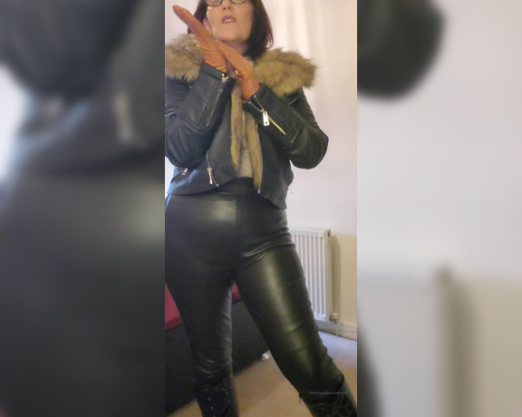 Miss B aka missb52s OnlyFans - 10-22-2022 - Love this outfit