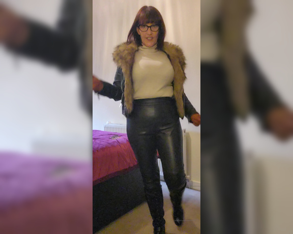 Miss B aka missb52s OnlyFans - 10-22-2022 - Love this outfit