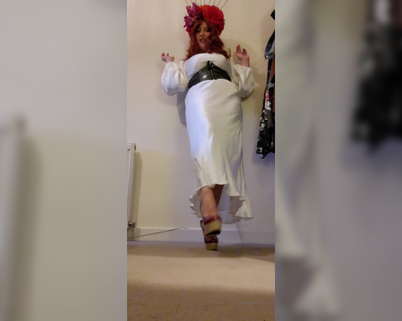 Miss B aka missb52s OnlyFans - 03-11-2023 - I look amazing