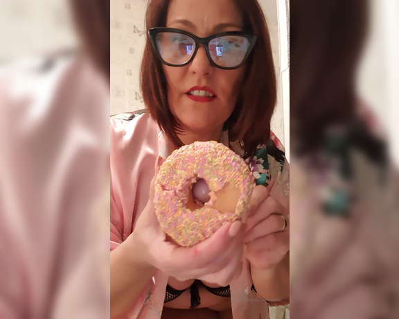 Miss B aka missb52s OnlyFans - 02-27-2020 - Your sex life is now with a donught Romance is not dead loser