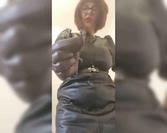 Miss B aka missb52s OnlyFans - 10-23-2021 - Imagine if you were this tiny what I could do to you