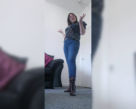 Miss B aka missb52s OnlyFans - 08-17-2024 - A simple outfit that has you so excited