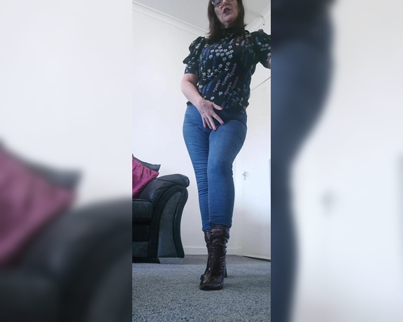 Miss B aka missb52s OnlyFans - 08-17-2024 - A simple outfit that has you so excited