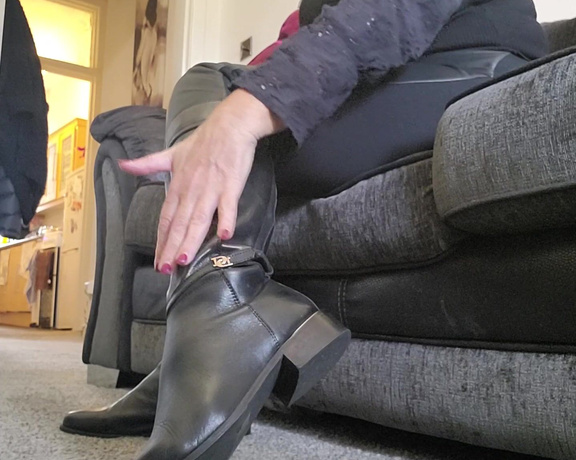 Miss B aka missb52s OnlyFans - 10-21-2023 - Good boot bitches clean the soles with there tongue